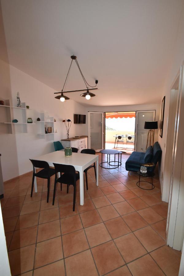 Route 25 - Cavoli - Vista Mare, Con Clima, Terrazza E Posto Auto Apartman Spiaggia di Cavoli Kültér fotó