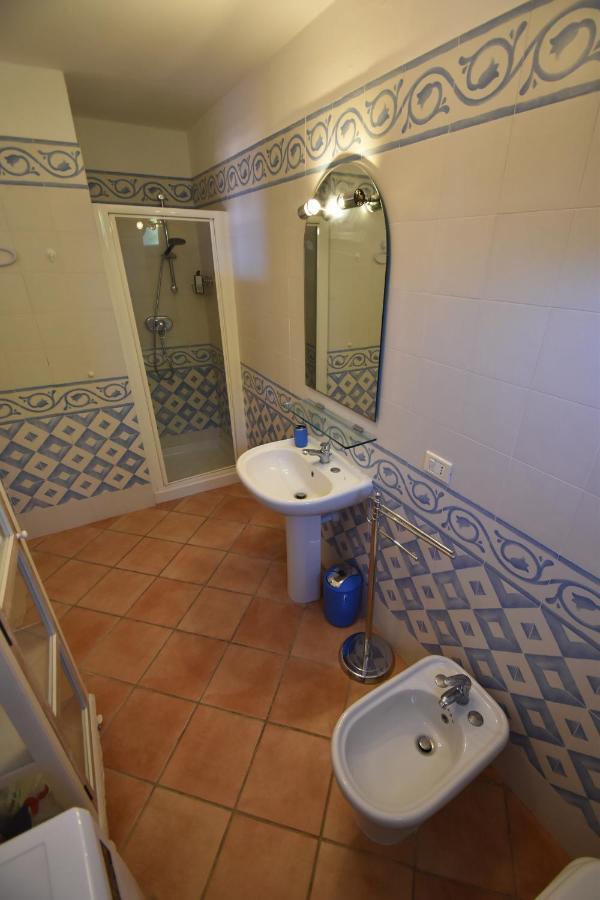 Route 25 - Cavoli - Vista Mare, Con Clima, Terrazza E Posto Auto Apartman Spiaggia di Cavoli Kültér fotó
